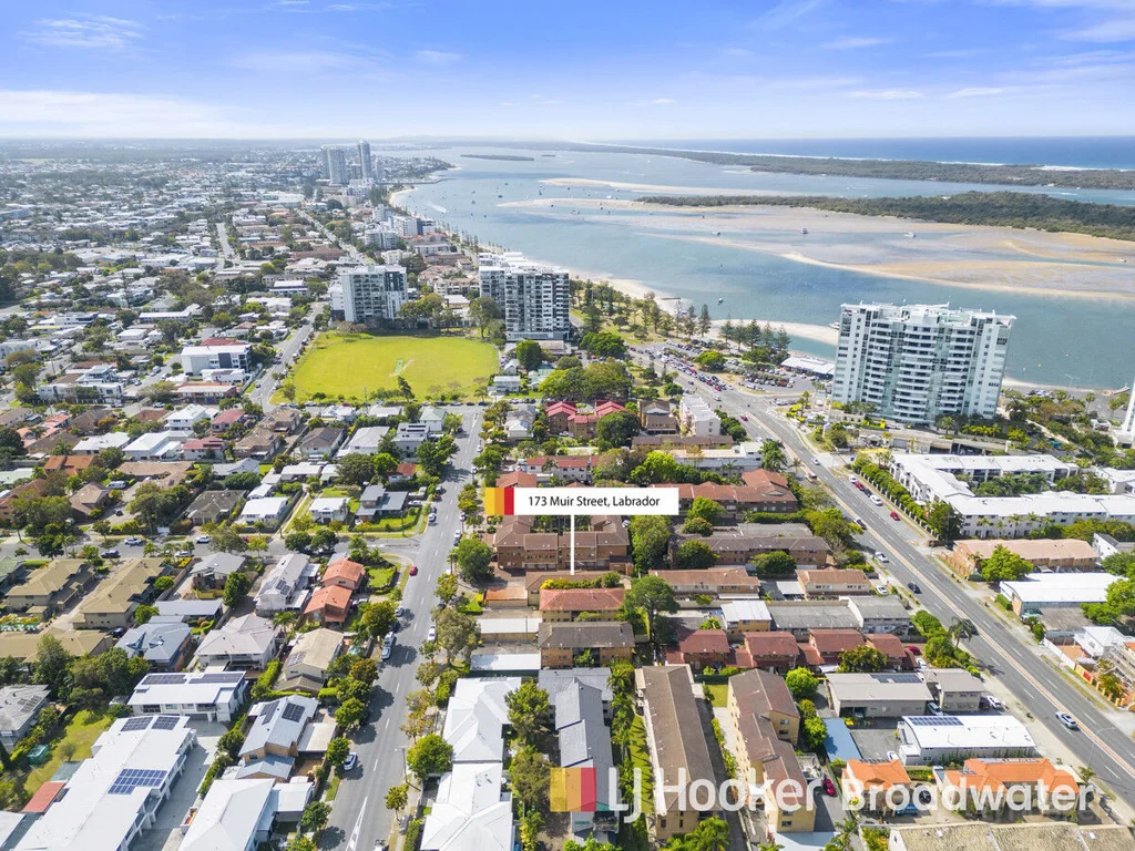 2/173 Muir Street, Labrador, QLD 4215