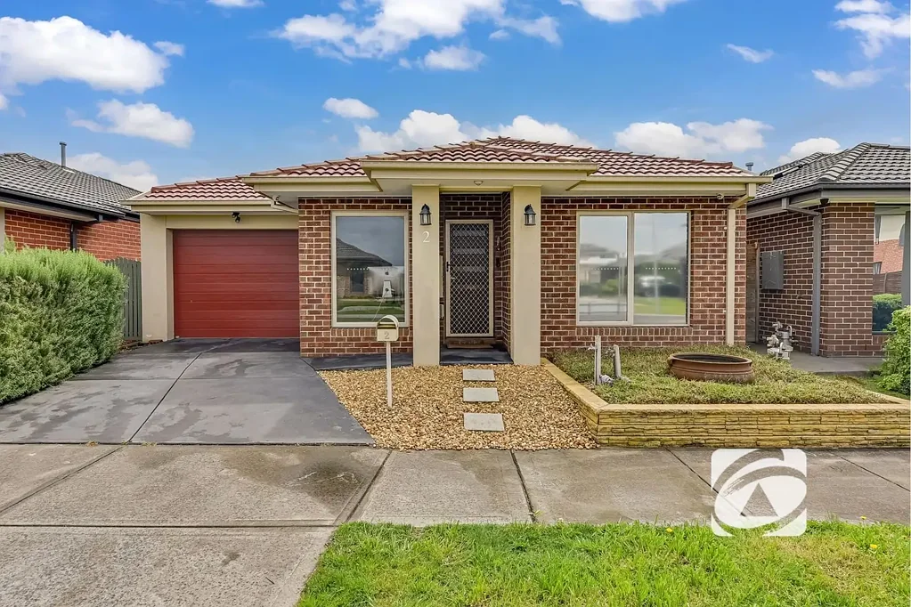 2 Dexter Crescent, Clyde North, VIC 3978