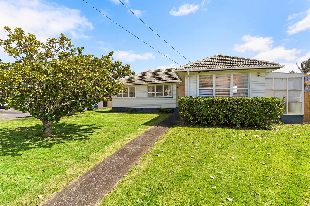 Pakuranga 3ห้องนอน OVERSEAS SELLERS DEMAND ACTION - MUST BE SOLD