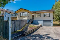 6 Holmes Drive South, Massey