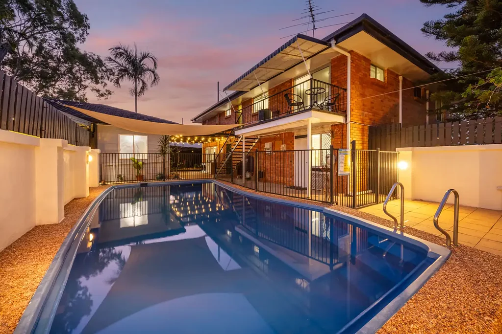 Mount Louisa 6Habitaciones Space, Flexibility & Family Lifestyle on 731sqm Corner Block