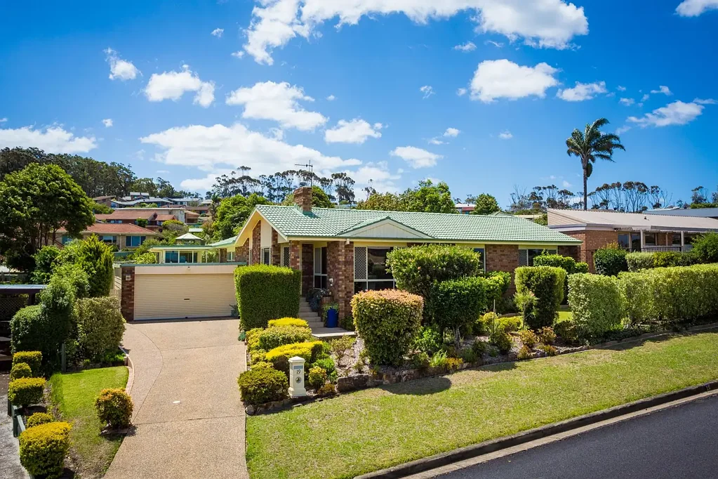 Tura Beach 4 Bedroom Great Value and Easy Lifestyle at Hakea Place
