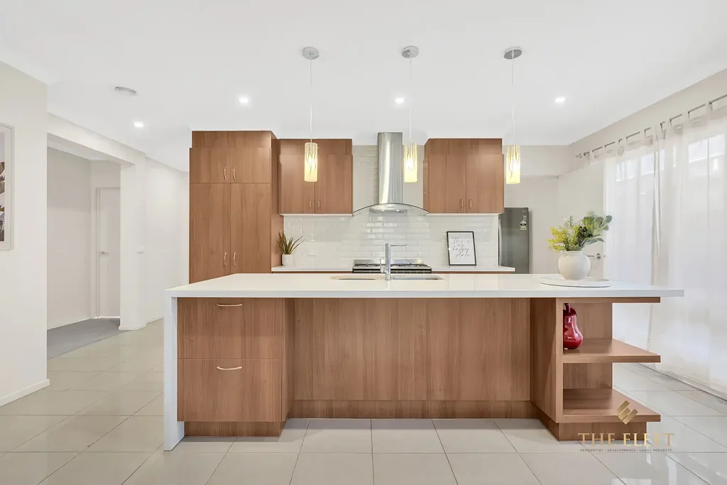 Truganina 4 Bedroom Stunning North-Facing Home in Allura Estate - Cross The Road From The Doherty's Creek P-9 College