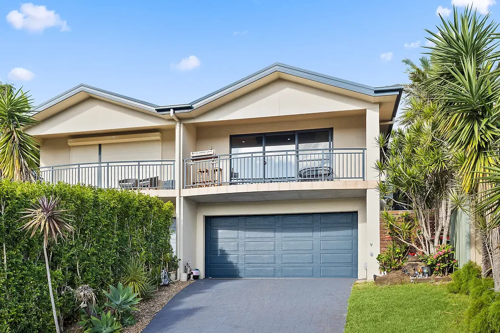 Albion Park 3Phòng ngủ Generous Family Living with Breathtaking Escarpment Views