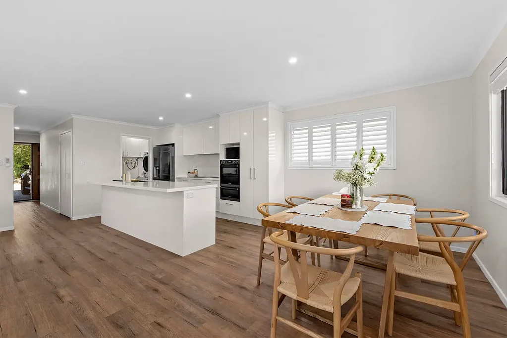 Beautifully Presented Family Home in Tranquil Cul-de-Sac