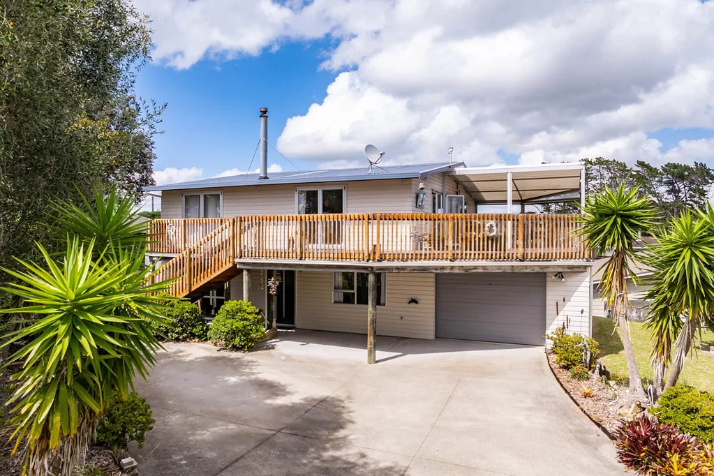 Mangawhai Heads 3Kwarto GOLDEN OPPORTUNITY – GOLDEN CIRCLE