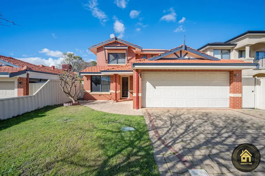 Spacious Double-Storey Family Home in the Rossmoyne Senior High School Zone