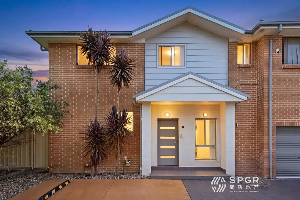 Toongabbie 5બેડરૂમ Walk to Station | Rare 5-Bedroom Townhouse