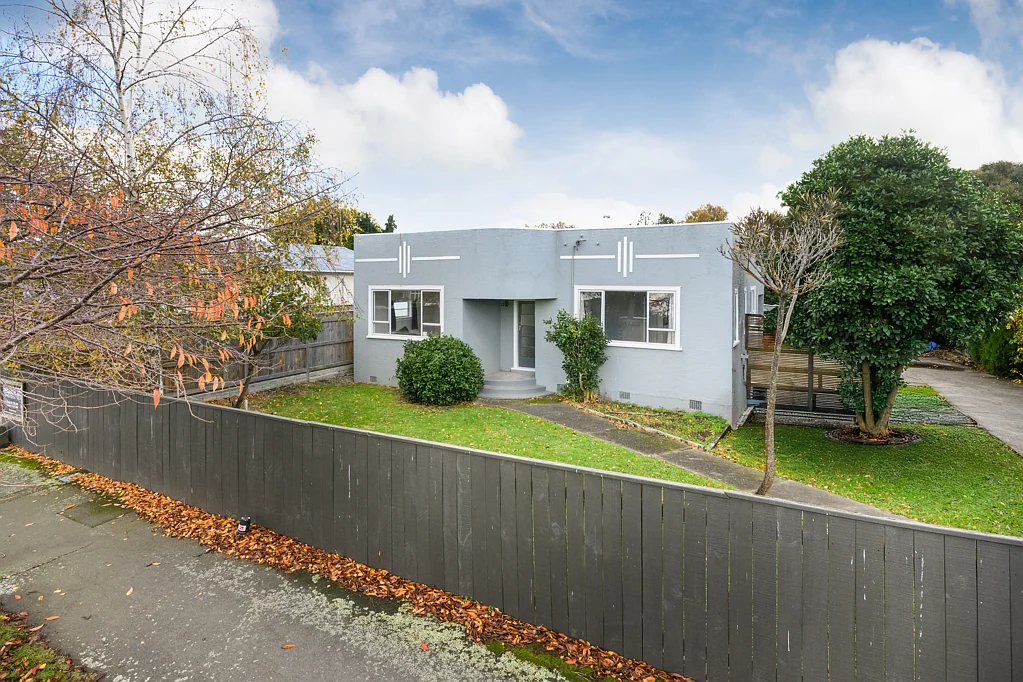 Takaro 3房  Invest, Develop or Call Home - Options Galore