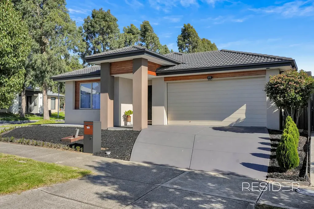 Mernda 4 Bedroom EAST-Facing Family Home in popular pocket!!!
