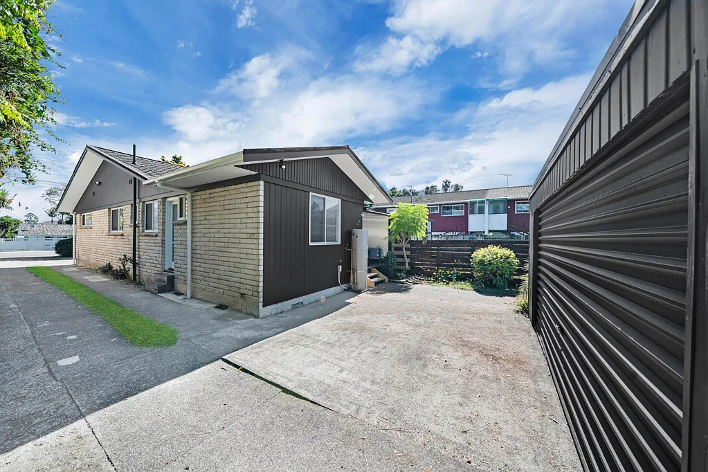 Te Atatu South 3chambre Renovated and Remarkably Spacious