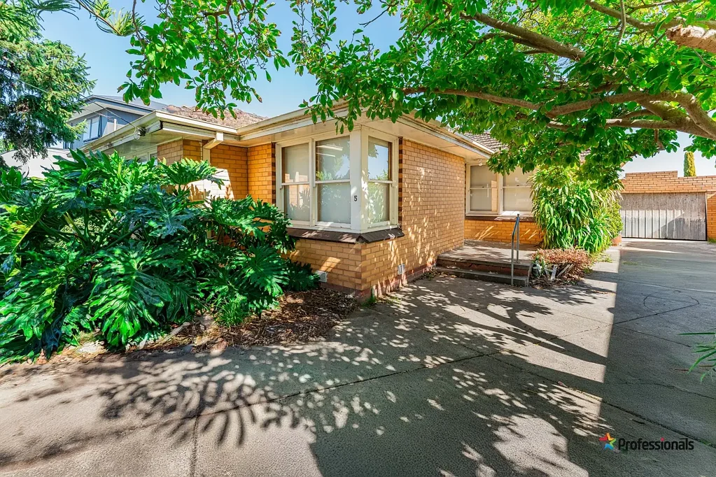 5 Augustine Terrace, Glenroy, VIC 3046