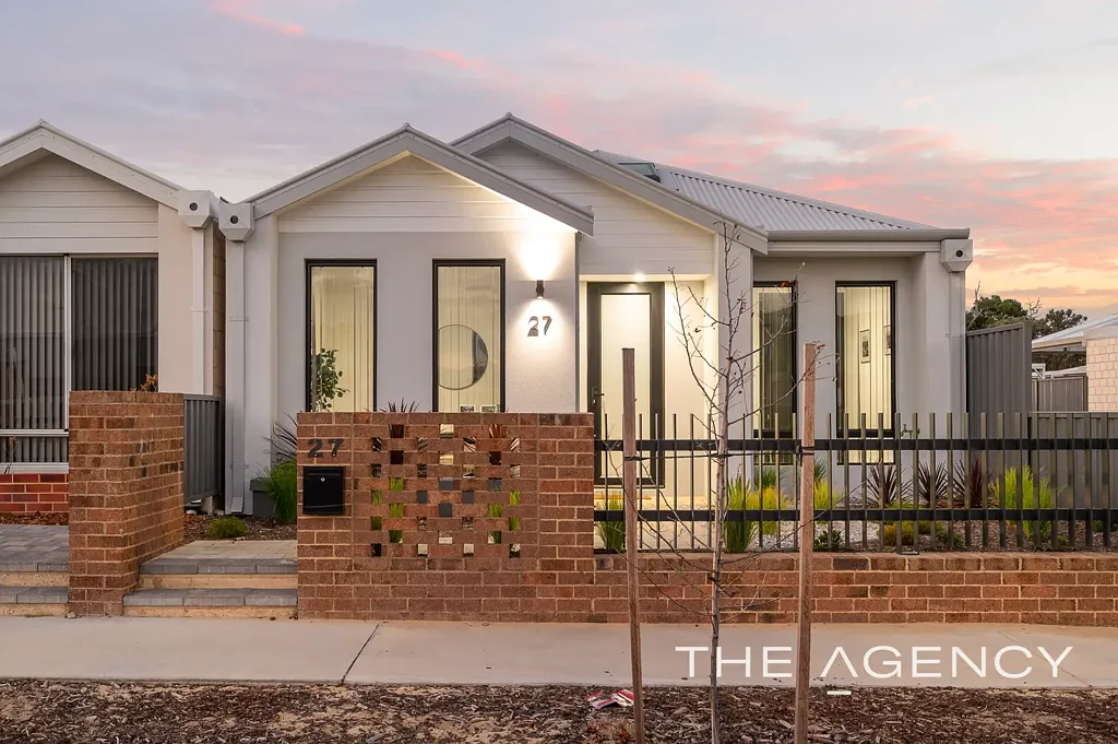 27 Lycaste Parade, Treeby, WA 6164