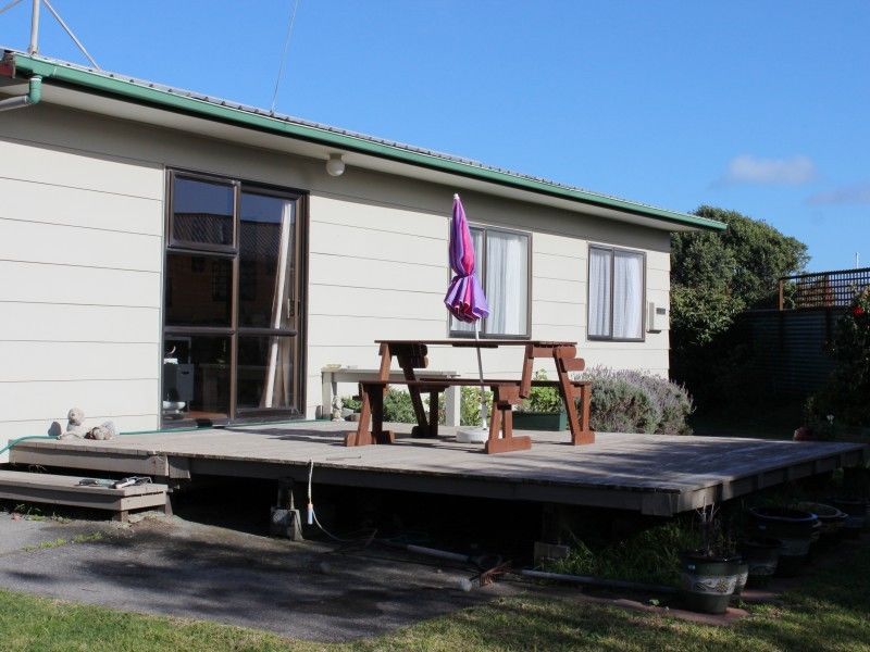 5 Reeves Street, Waikanae Beach, Kapiti Coast, 3 phòng ngủ, 1 phòng tắm