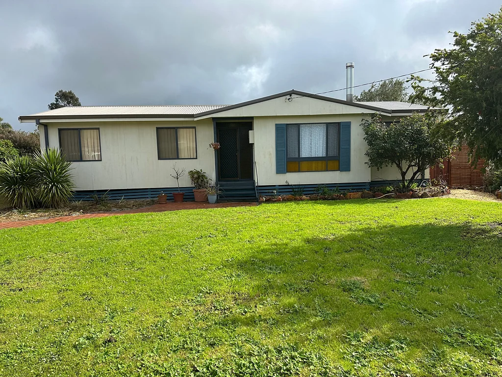 10 Haese Street, Mount Barker, WA 6324