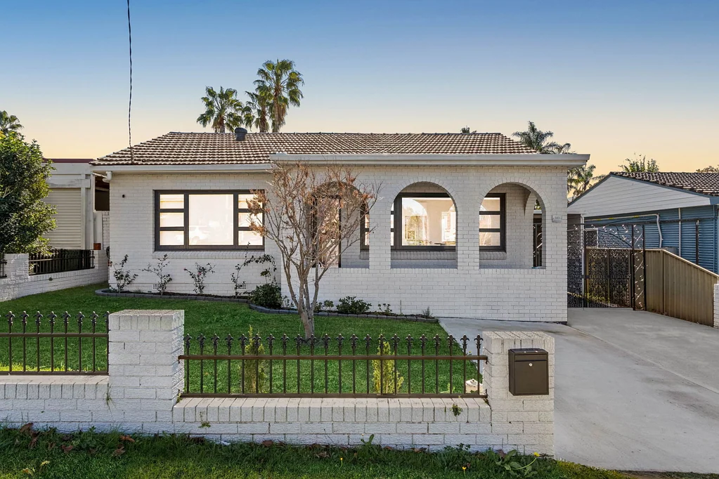 Kirrawee 4Kwarto Bespoke family living across 664sqm
