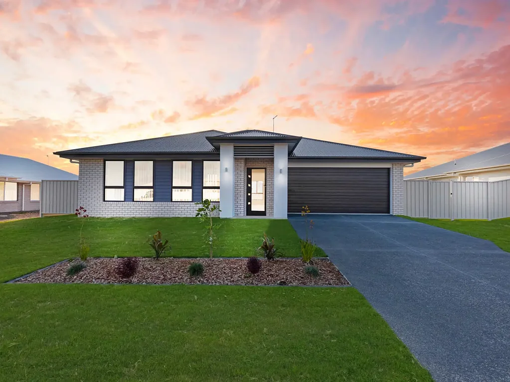 Stunning 4 Bedroom Home in Nikenbah