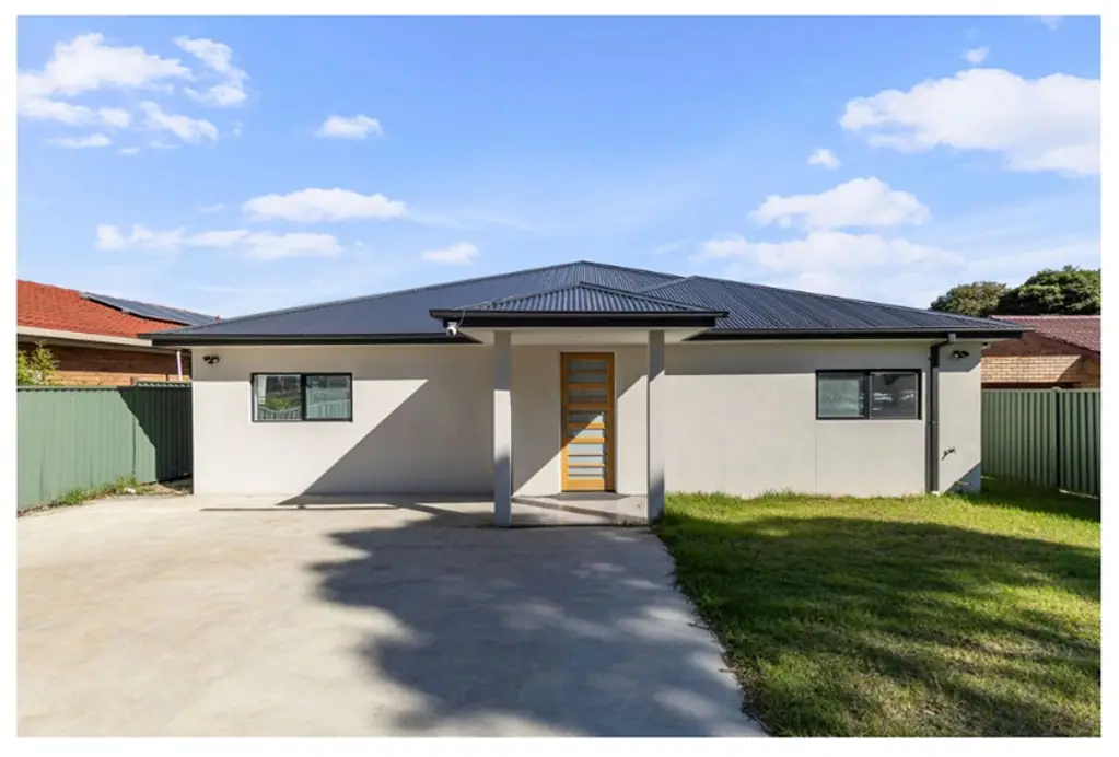 Fully Furnished One-bedroom rooming house