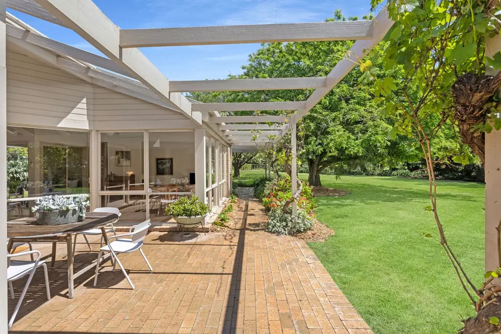 Somers 4Kwarto Iconic Design, Idyllic Setting