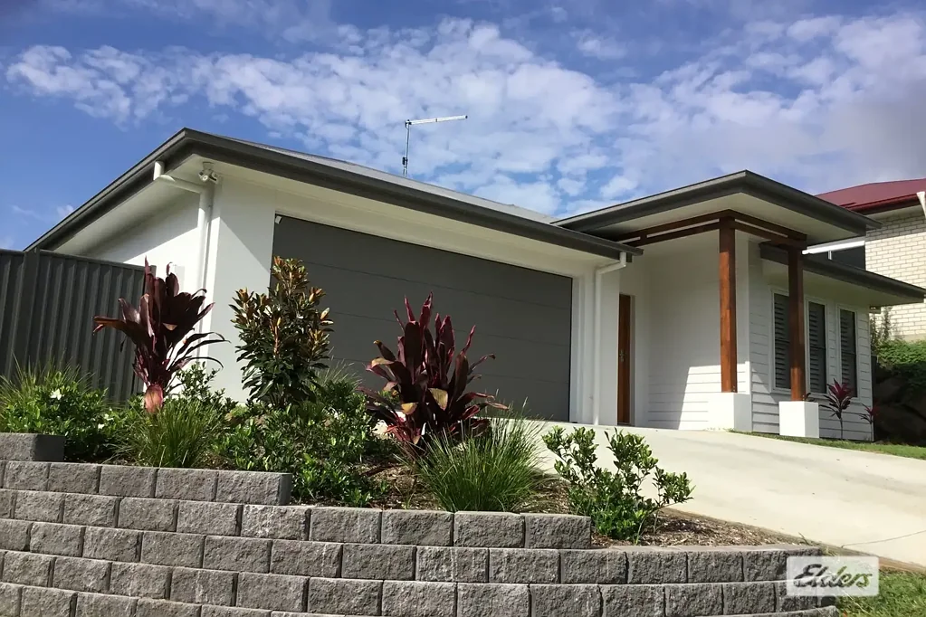 HOME FOR LEASE - 4 MONTHS ONLY