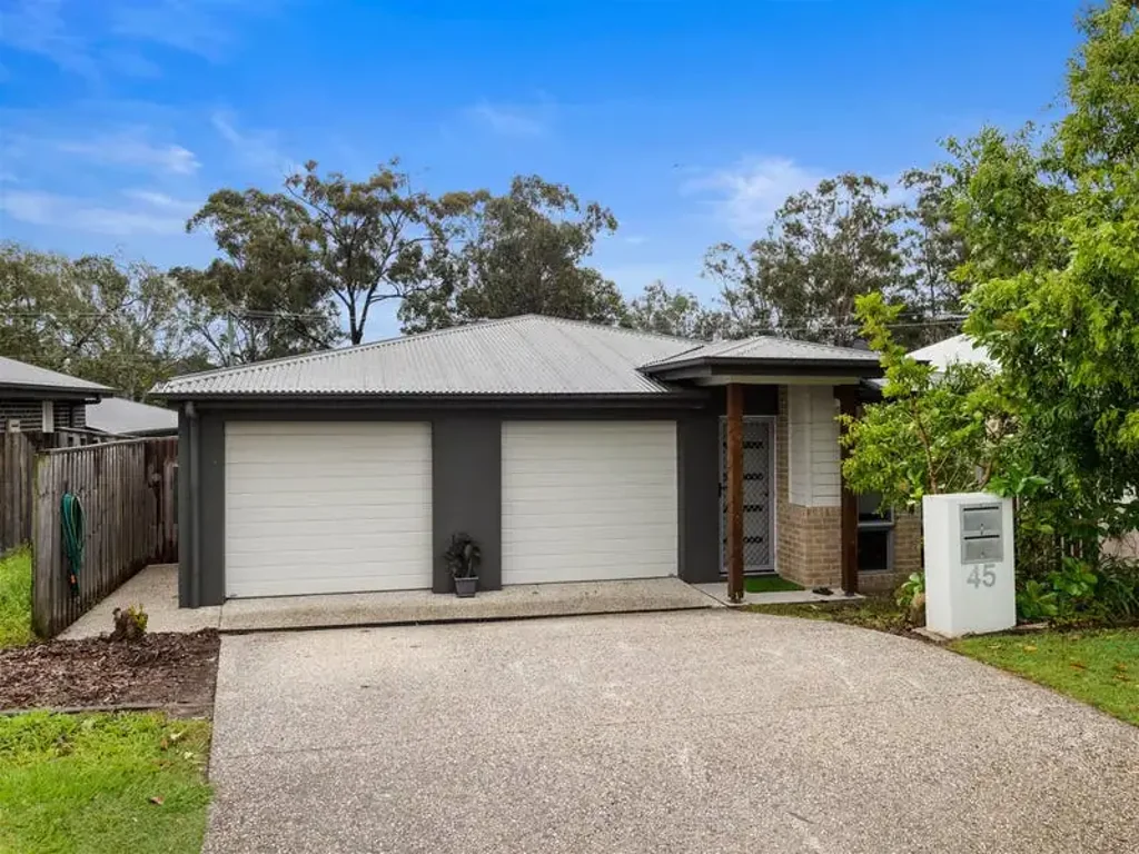 Bellbird Park 5Moenga 1&2 45 Christie Crescent Dual Key MAKE AN OFFER!!