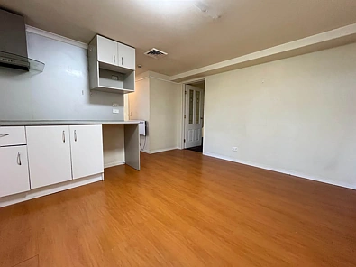 2 level unit home in Mount Wellington!!