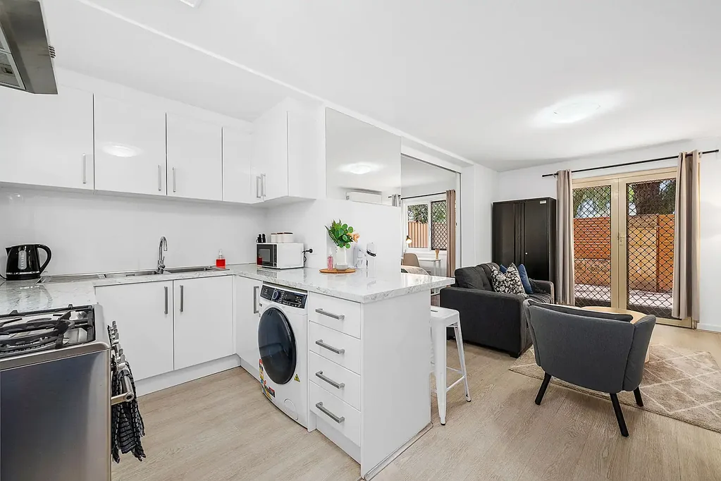Stylish 1-Bedroom Apartment with Private Courtyard | Mount Lawley