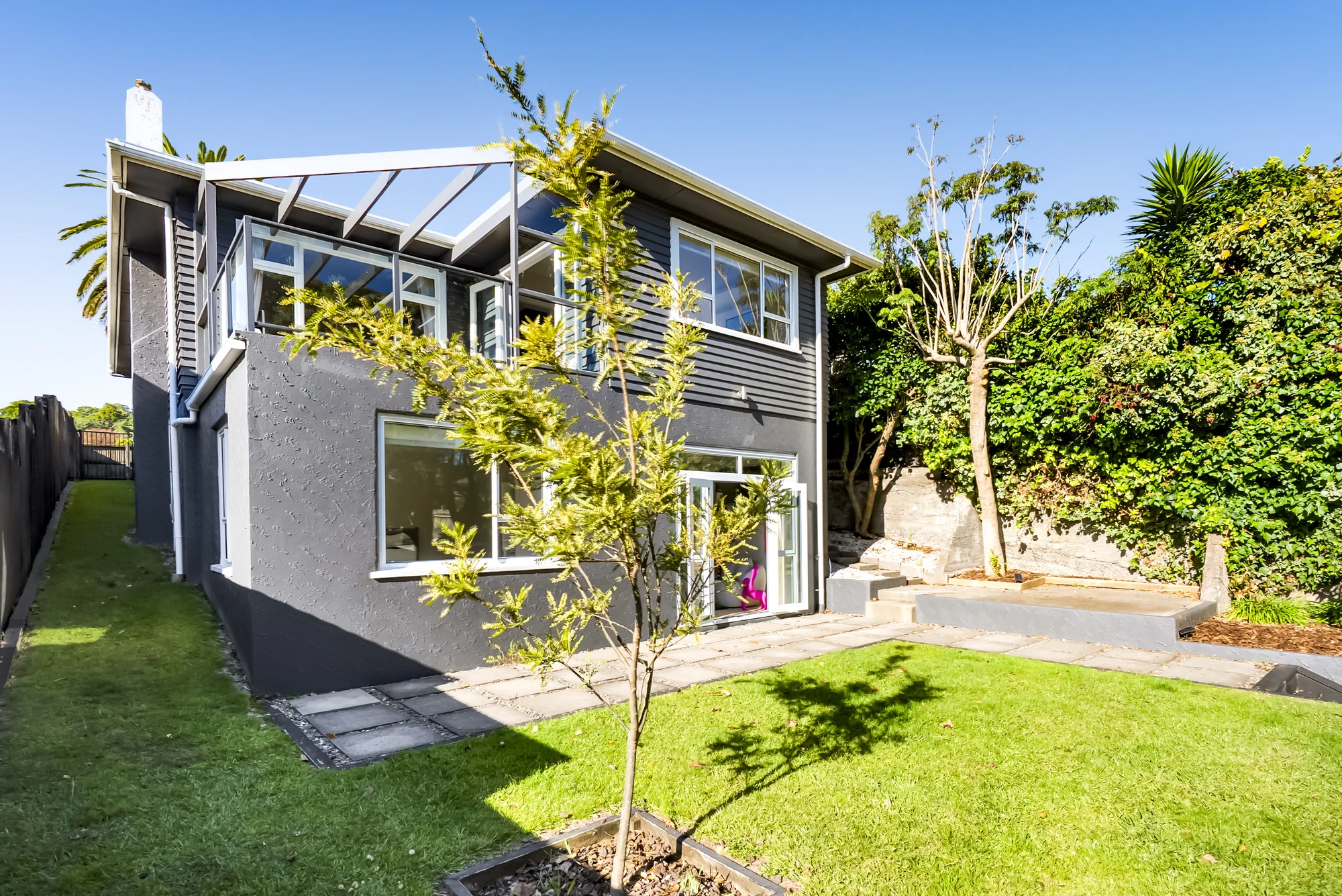 New Plymouth Central 4Kwarto The perfect setup for teenagers or dual living