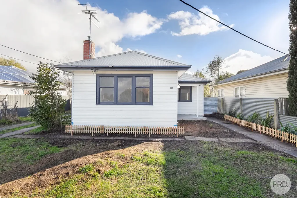 84 Rowlands Street, Sebastopol, VIC 3356
