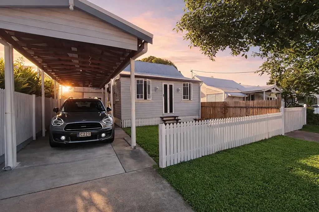 9 Edwards Street, West End, QLD 4810
