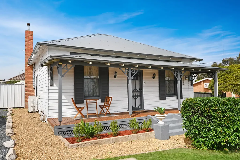 8 Clifton Ave, Stawell, VIC 3380