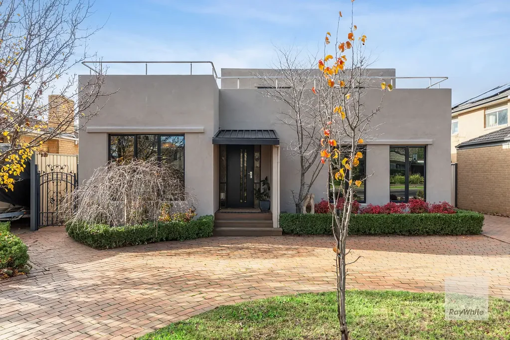 18 Barcelona Avenue, Keilor, VIC 3036