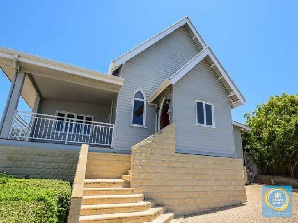 UNIQUE STATELY AIR CONDITIONED RESIDENCE WITH ELEVATION & VIEWS