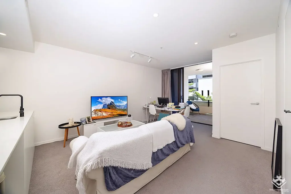 South Brisbane 1 Bedroom SPACIOUS APARTMENT IN THE HEART OF BRISBANE