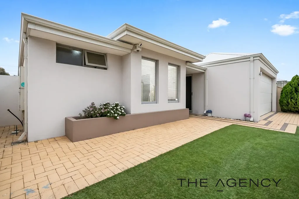Darch 4Moenga Endearing Elegance With Low Maintainance Appeal