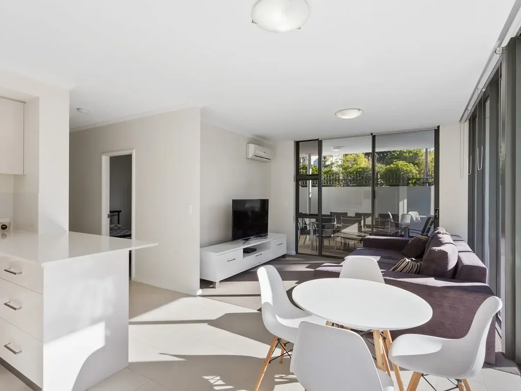 Maylands 2ห้องนอน GROUND FLOOR, TOP-TIER LIFESTYLE