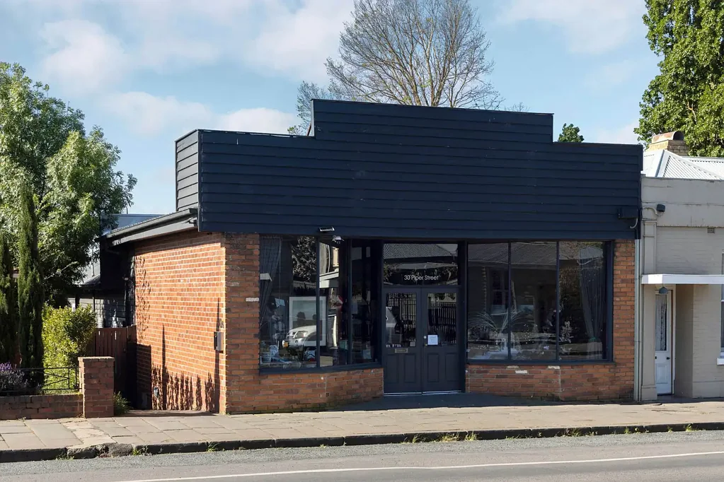 Kyneton 3ਬੈੱਡਰੂਮ A Distinctive Piper Street Residence & Retail Space