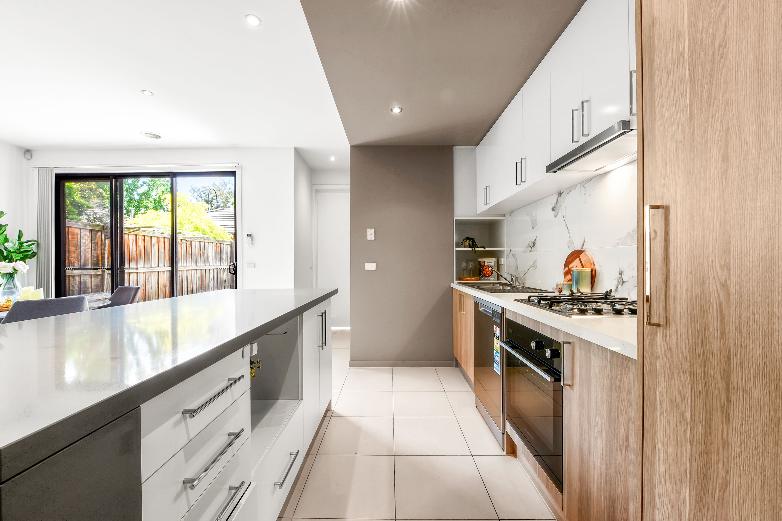 103 ROSEBANK AV, CLAYTON SOUTH VIC 3169, 0房, 0浴, Townhouse