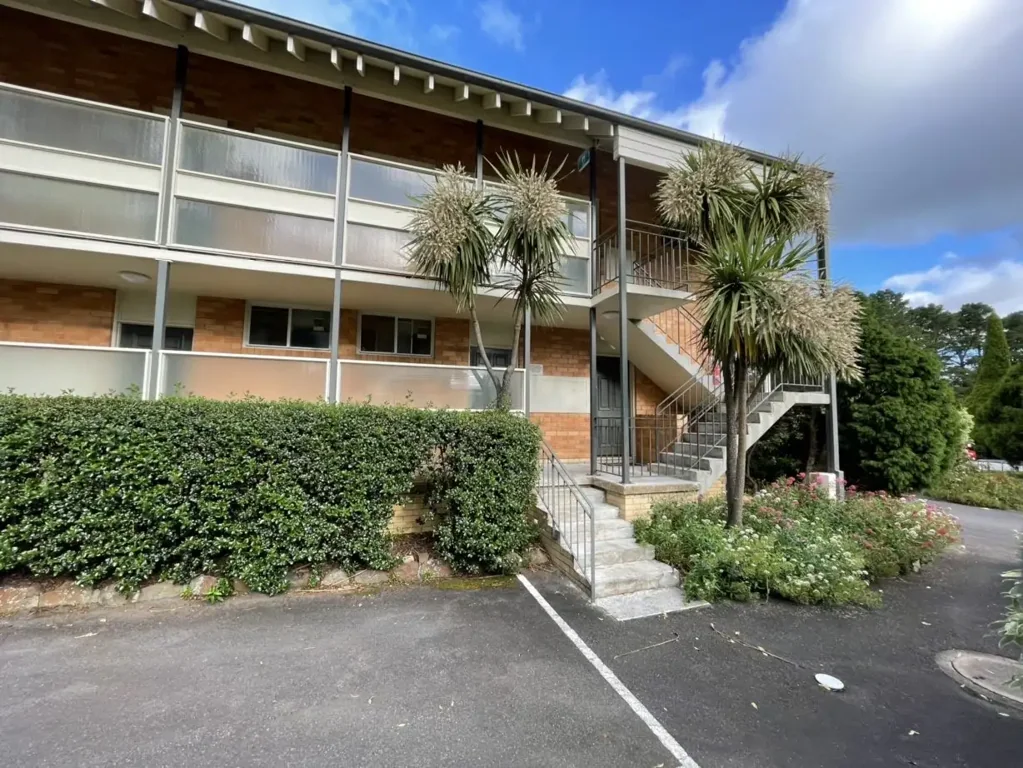 FURNISHED STUDIO APARTMENT OVERLOOKING THE GOLF COURSE
