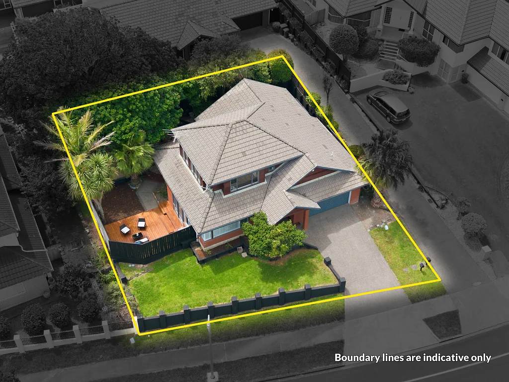 1/40 Jane Eyre Drive, Somerville, Manukau City, Auckland