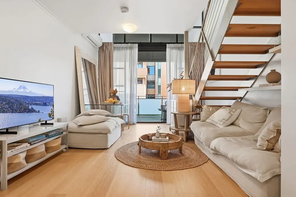 Loft style one bedroom apartment in Motto