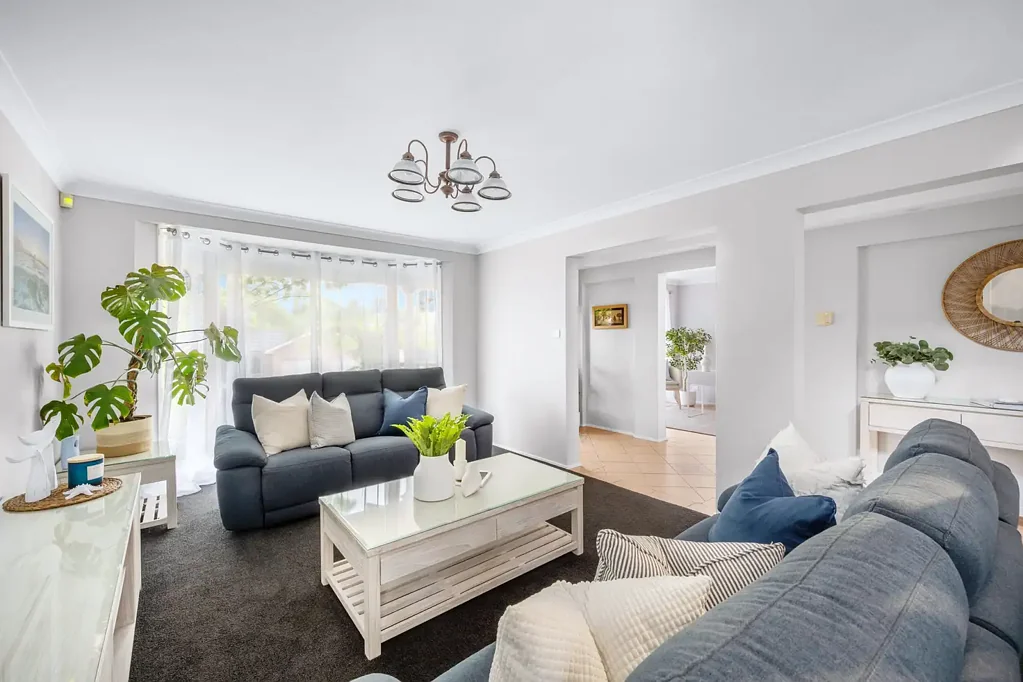 6 Rosella Grove, Farmborough Heights, NSW 2526
