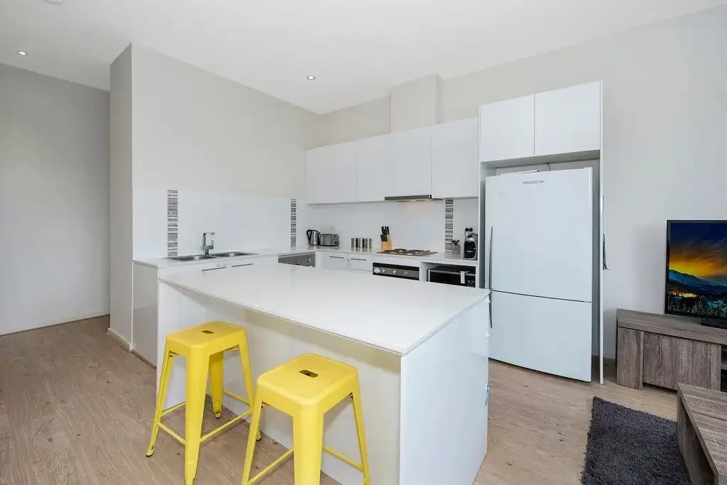 Spacious 2-Bedroom Apartment + Study in the Heart of Laurimar
