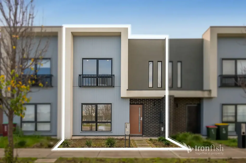 Cranbourne West 4房 Cranbourne West 的宽敞四卧室住宅 Spacious Four-Bedroom Living in Cranbourne West
