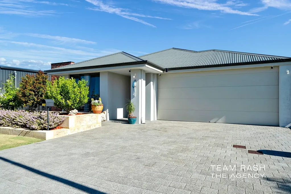 Ravenswood 4房  Spacious Family Living with Shed, Dual Driveways & Strong Rental Returns