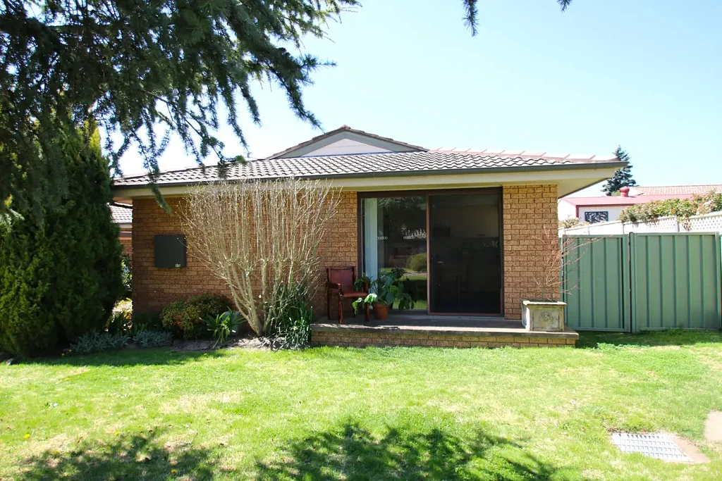 Very neat three bedroom unit