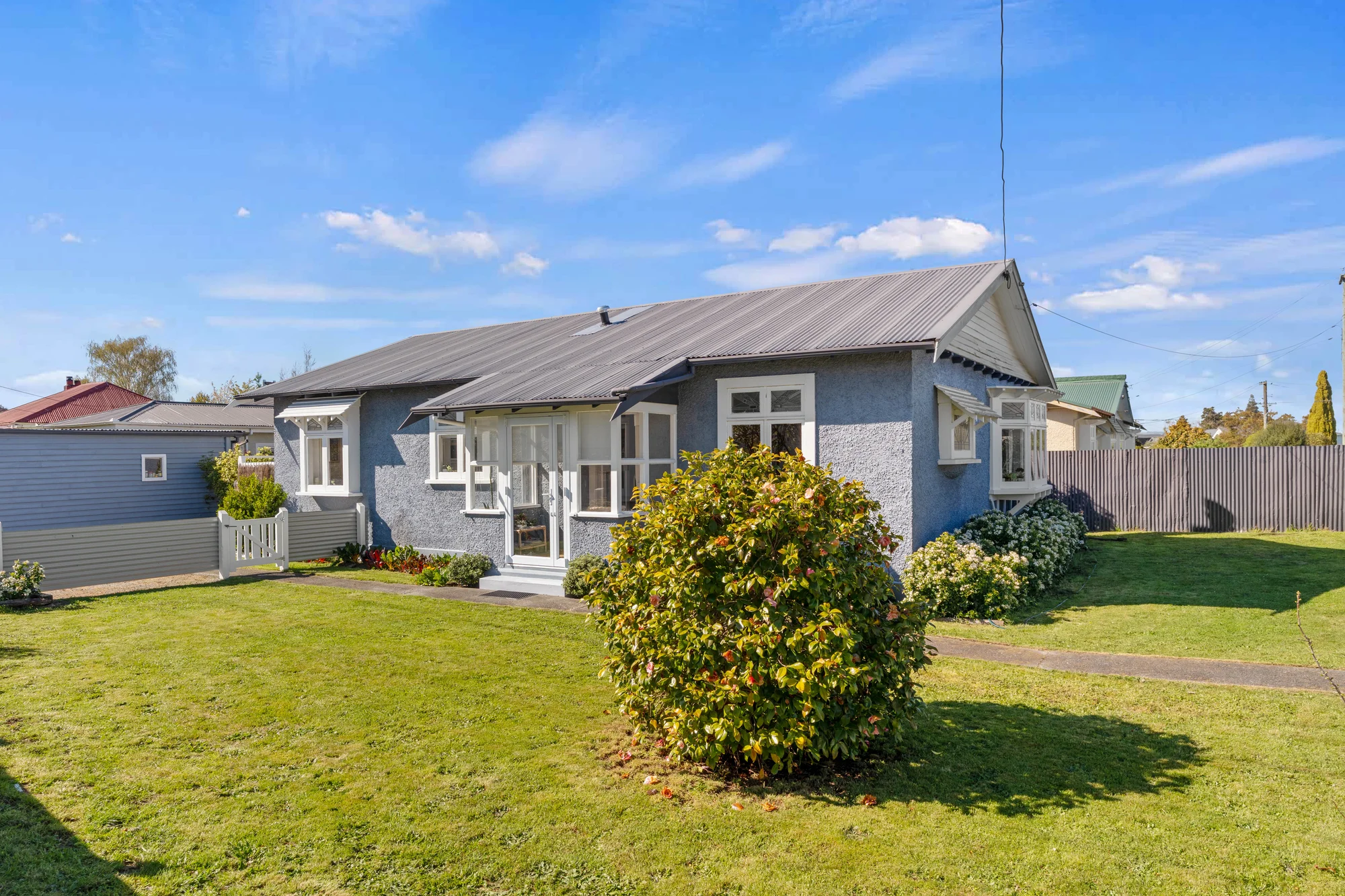 Masterton 3Habitaciones Character, Sunshine & a Prime West Side Spot.