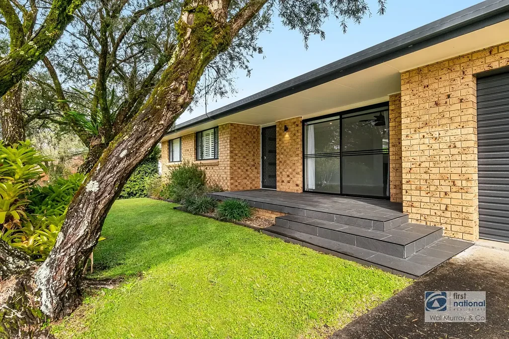 BEAUTIFULLY RENOVATED HOME IN QUIET CUL-DE-SAC