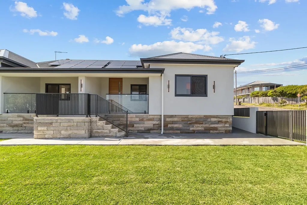 Brand New 2-Bedroom Home - Lake Views