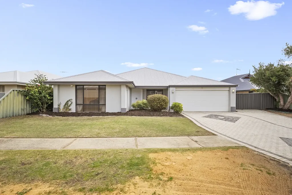 Singleton 5房  Under offer.